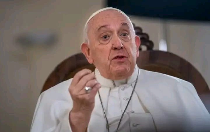 Célibat des prêtres : « n’y a aucune contradiction à ce qu’un prêtre puisse se marier », Pape François