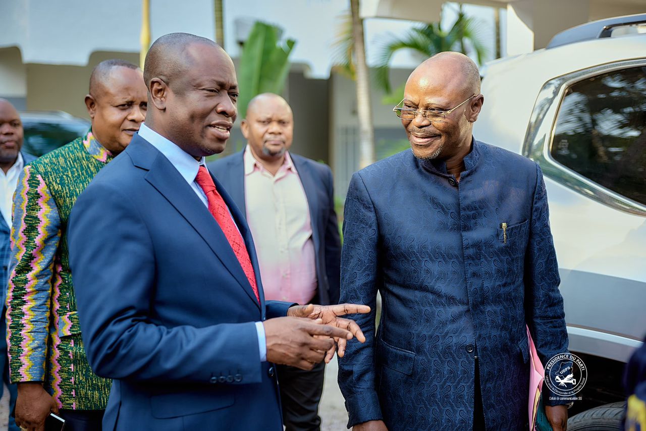 RDC : Le nouveau VPM en charge de la Défense nationale et Anciens combattants reçu par le Secrétaire Général de l’UDPS Augustin Kabuya