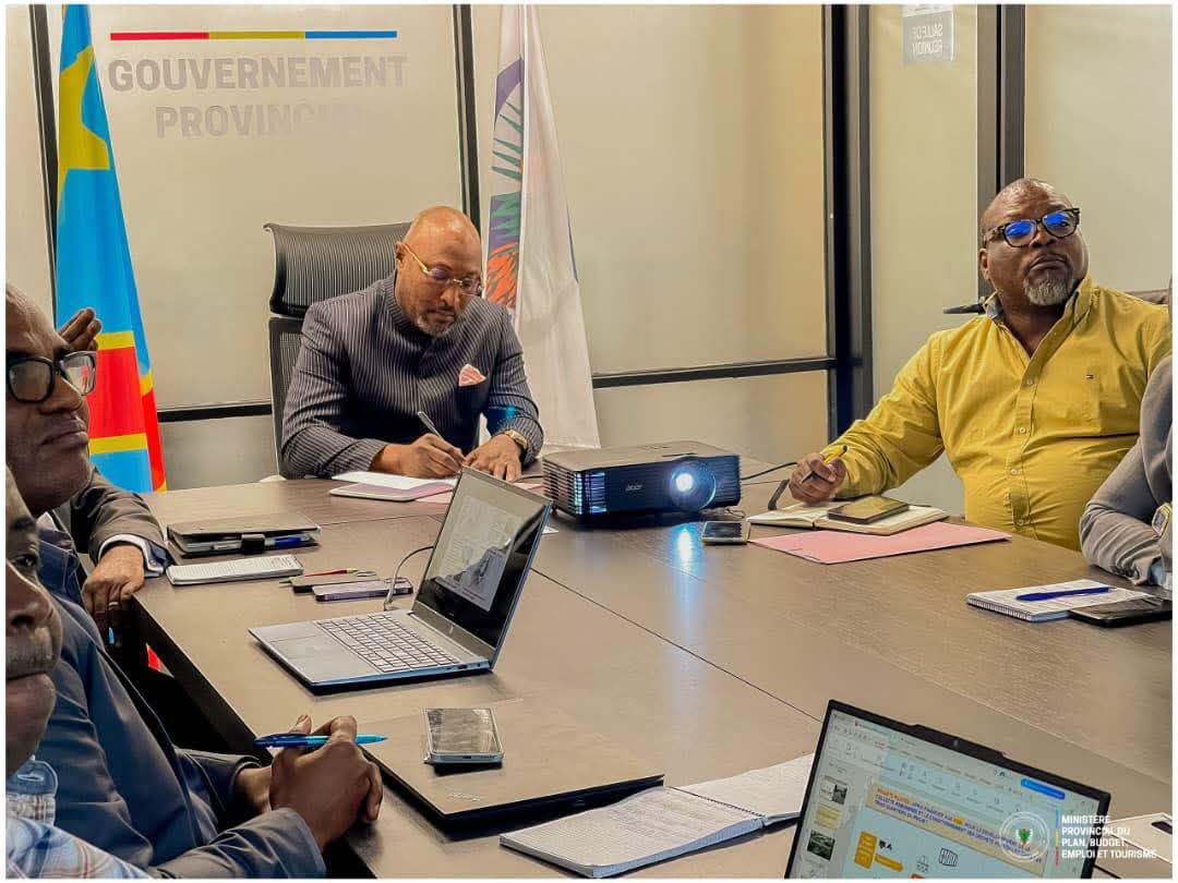 Kinshasa : Jesus-Noel Sheke prolonge le contrôle technique et promet l’ordre routier avec l’opération « tosa ba tosa yo »